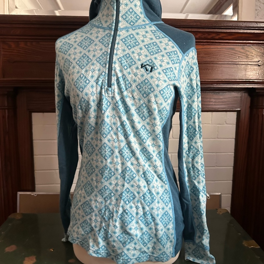 Kari Traa Long Sleeve Hooded Baselayer
